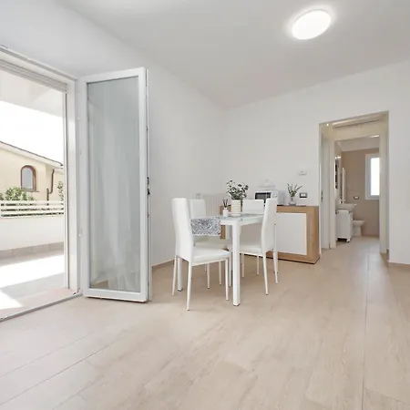 Andrea Home- Collegato A Roma E Aeroporto * Фьюмичино