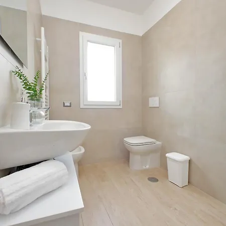 Apartment Andrea Home- Collegato A Roma E Aeroporto *
