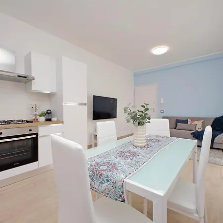 Andrea Home- Collegato A Roma E Aeroporto Apartment Fiumicino